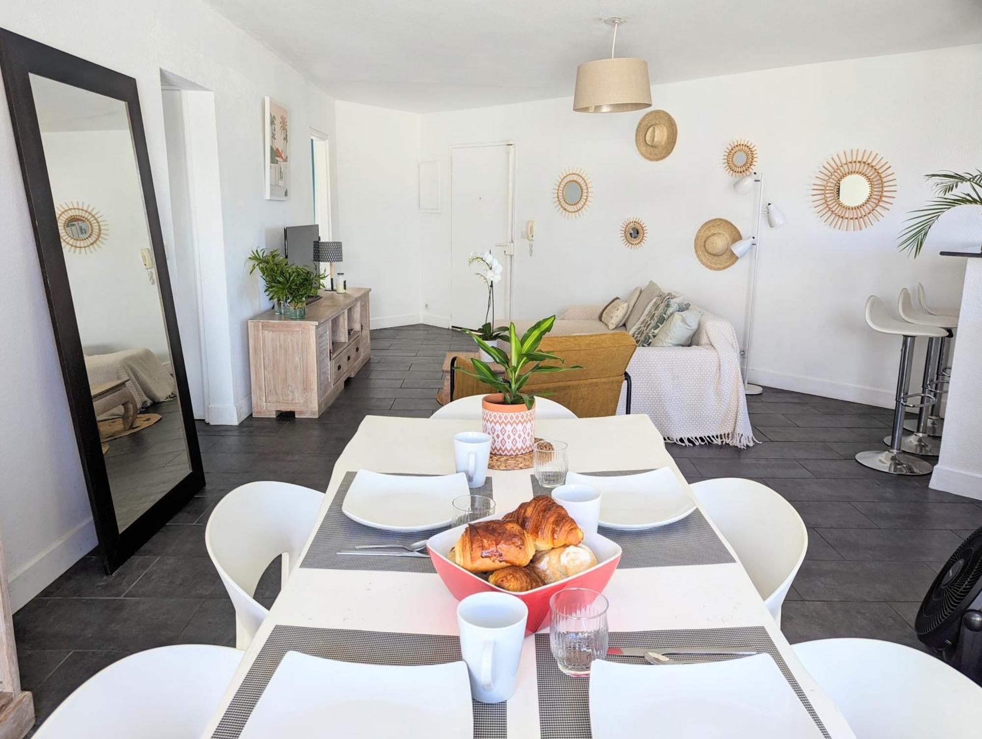 Cap Saint Gilles - T3 Vue Sur Le Port Apartment Екстериор снимка